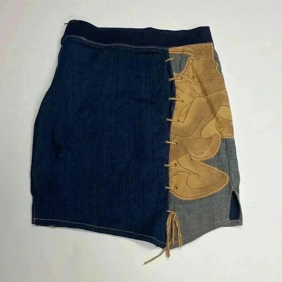 South Pole Vintage Looney Tunes Bugs Bunny Y2K Suede Accent Blue Denim Skirt - Picture 1 of 4